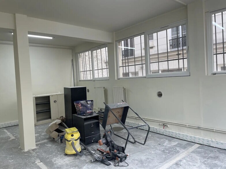 2 Impasse Mousset, Paris for lease - Interior Photo - Image 2 of 8