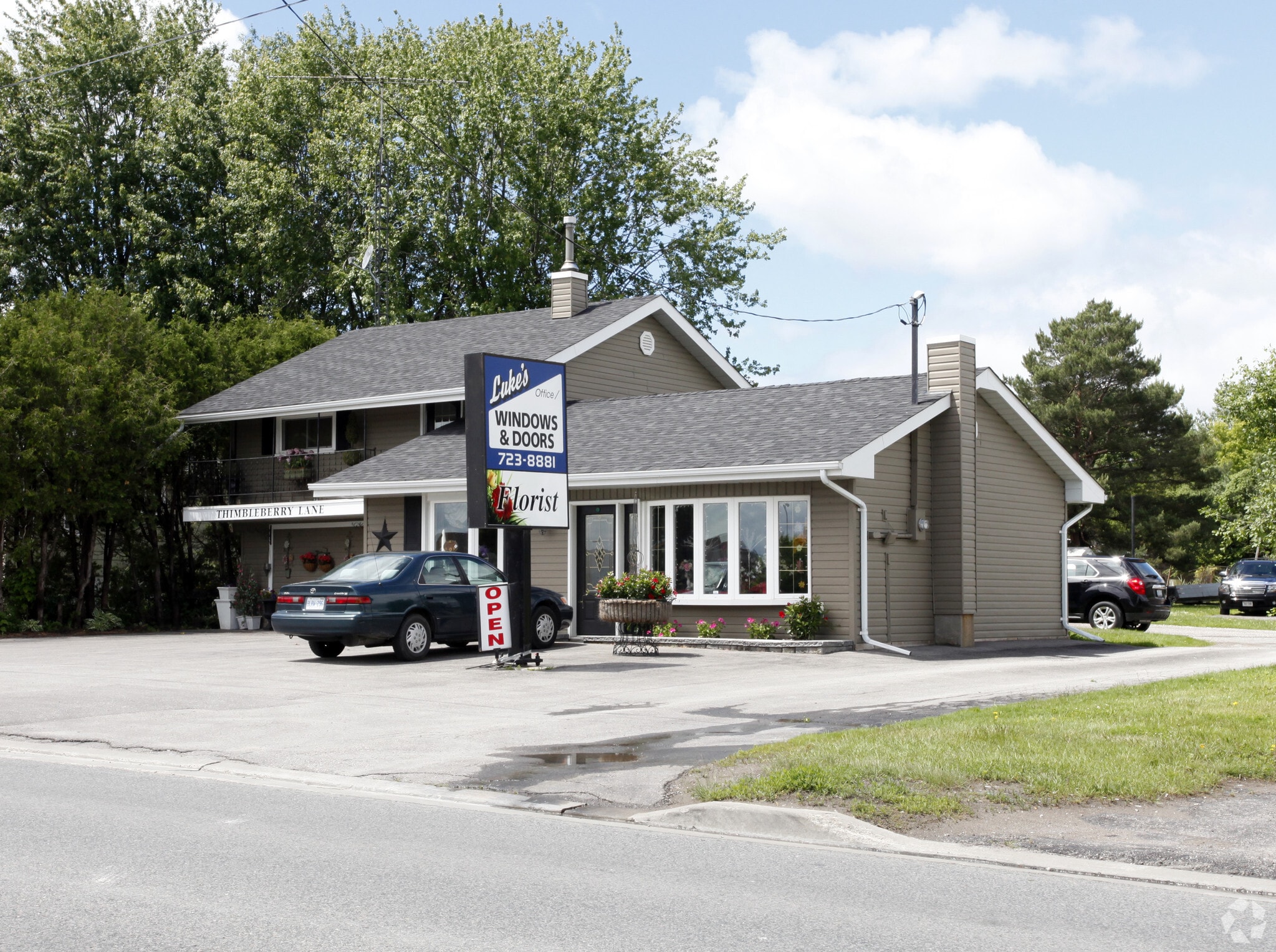 990 Taunton Rd E, Whitby, ON for sale Primary Photo- Image 1 of 3