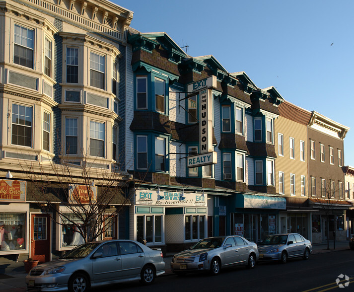 806 Broadway, Bayonne, NJ à vendre - Photo principale - Image 1 de 1