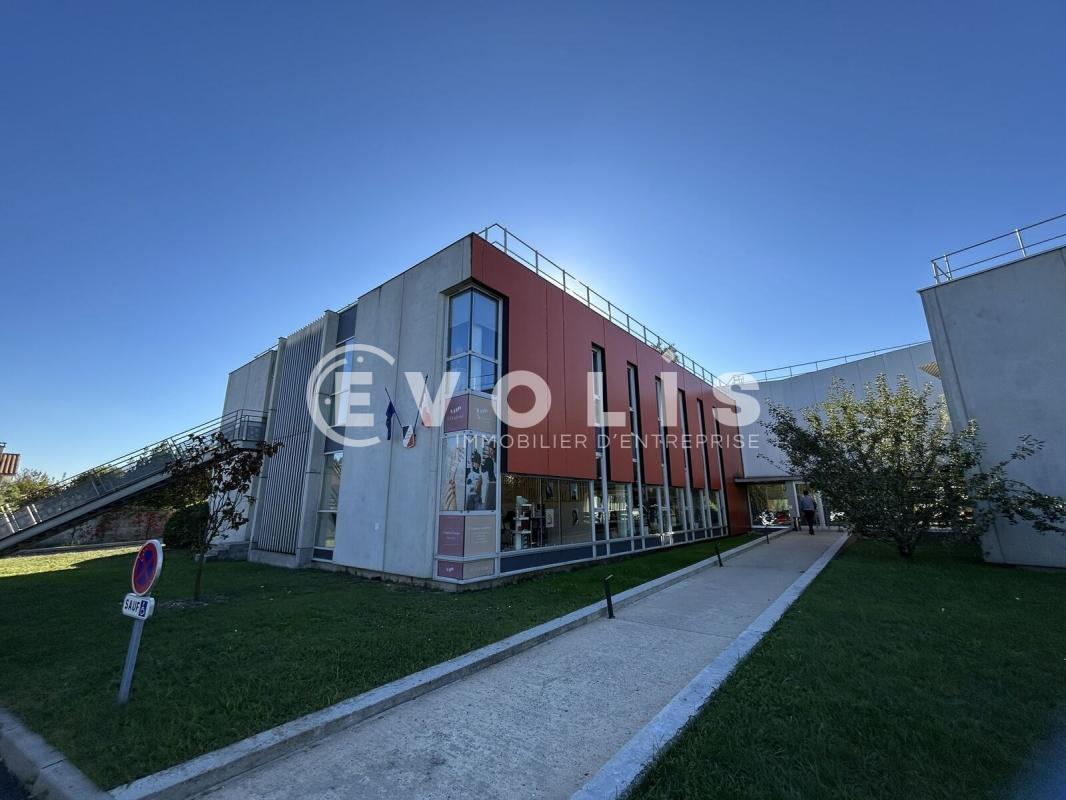 40 Avenue Ferdinand De Lesseps, Canéjan à louer Photo du bâtiment- Image 1 de 8