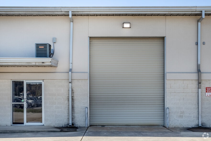 22955 Tomball Pky, Tomball, TX à louer - Photo du bâtiment - Image 3 de 4