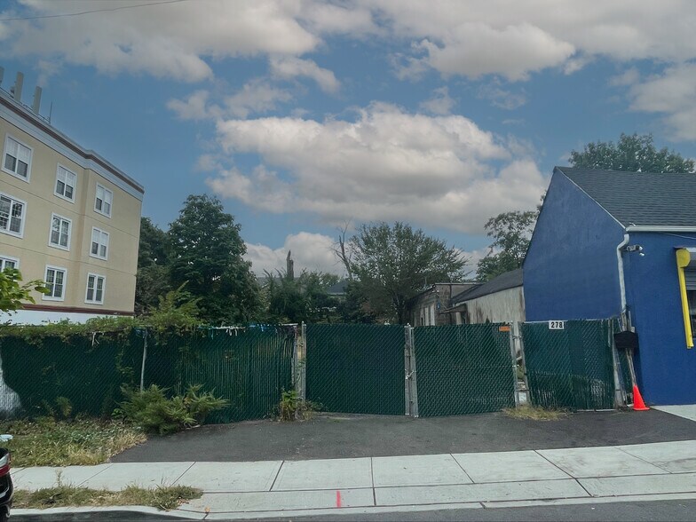 278 N Day St, Orange, NJ à vendre - Photo du bâtiment - Image 1 de 3
