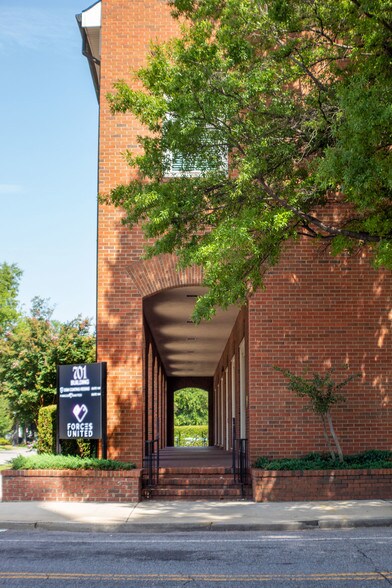 701 Greene St, Augusta, GA à louer - Photo du bâtiment - Image 2 de 23