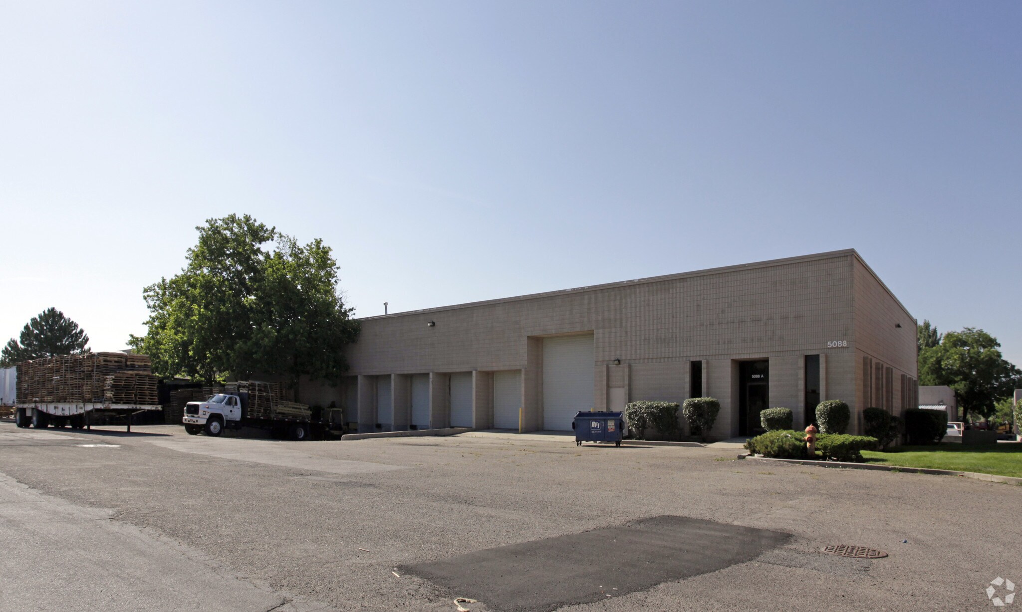 5080 W Amelia Earhart Dr, Salt Lake City, UT for lease Primary Photo- Image 1 of 3