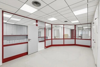 66 Rue De Romainville, Paris for lease Interior Photo- Image 2 of 13