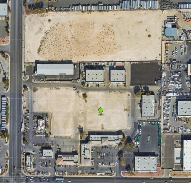 4364 E Craig Rd, Las Vegas, NV à louer - Photo du bâtiment - Image 2 de 13
