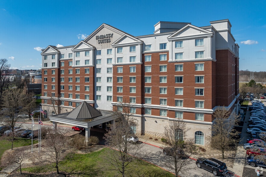 Embassy Suites Portfolio portfolio of 3 properties for sale on LoopNet.ca - Primary Photo - Image 2 of 3