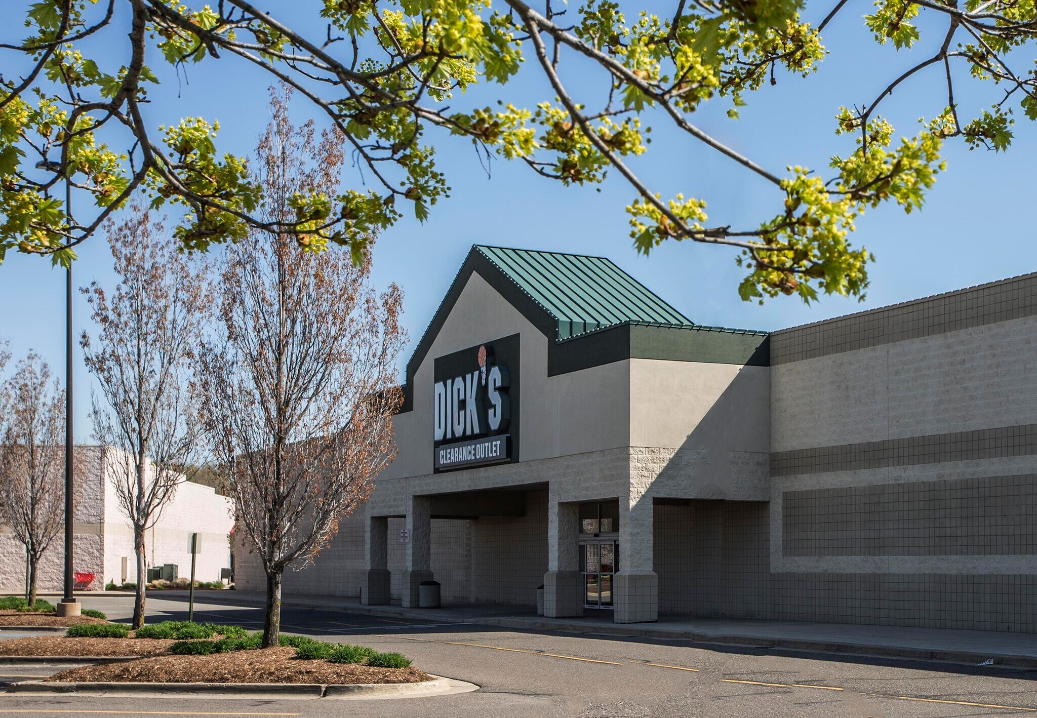 45230-45280 Northpointe Blvd, Utica, MI for lease Primary Photo- Image 1 of 7
