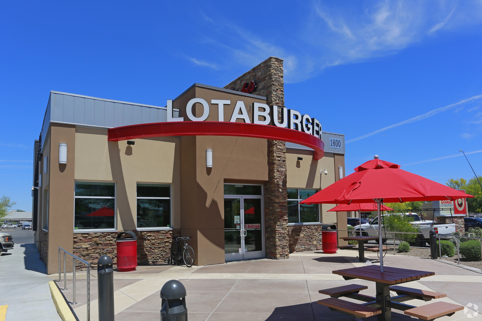 1600 W Valencia Rd, Tucson, AZ for lease Primary Photo- Image 1 of 3