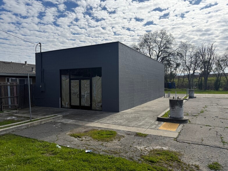 1625 Sacramento Ave, West Sacramento, CA for sale - Primary Photo - Image 3 of 12