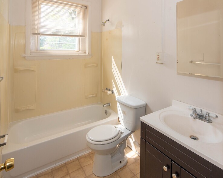 3612 Eldorado Ave, Gwynn Oak, MD à vendre - Photo du bâtiment - Image 2 de 78