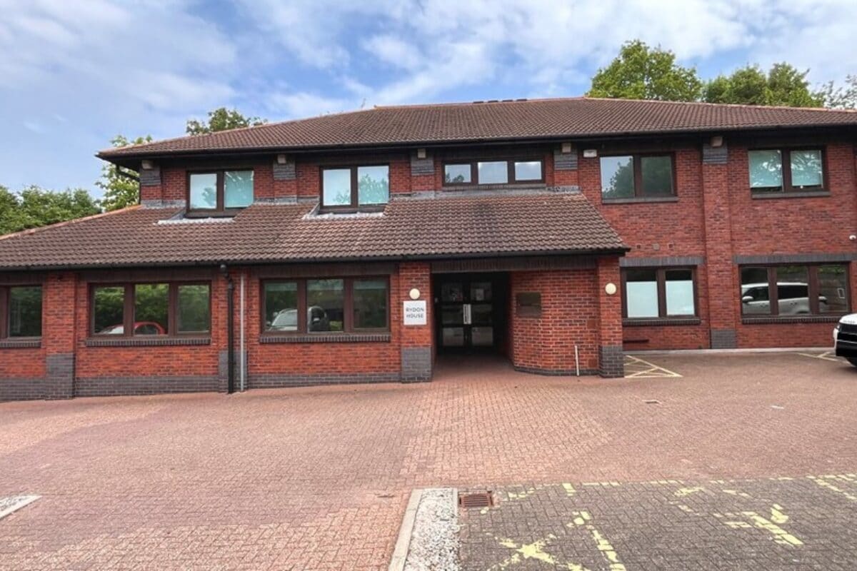 Pynes Hl, Exeter à louer Photo du bâtiment- Image 1 de 2