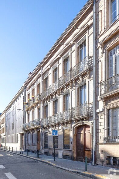 31 Rue Roquelaine, Toulouse for lease - Building Photo - Image 2 of 5