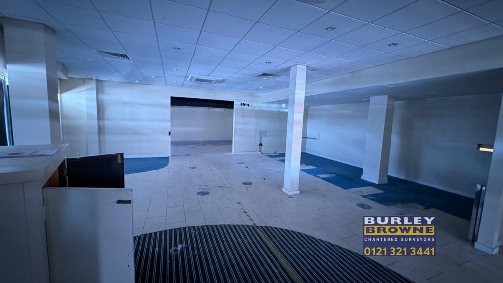 Market Pl, Tamworth for lease Interior Photo- Image 1 of 2