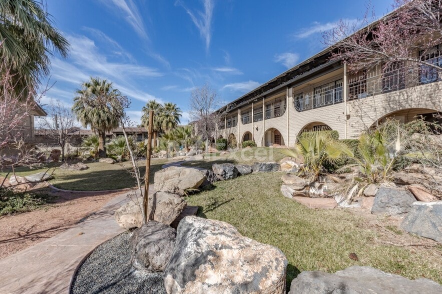 747 E Saint George Blvd, St George, UT for sale - Building Photo - Image 3 of 7