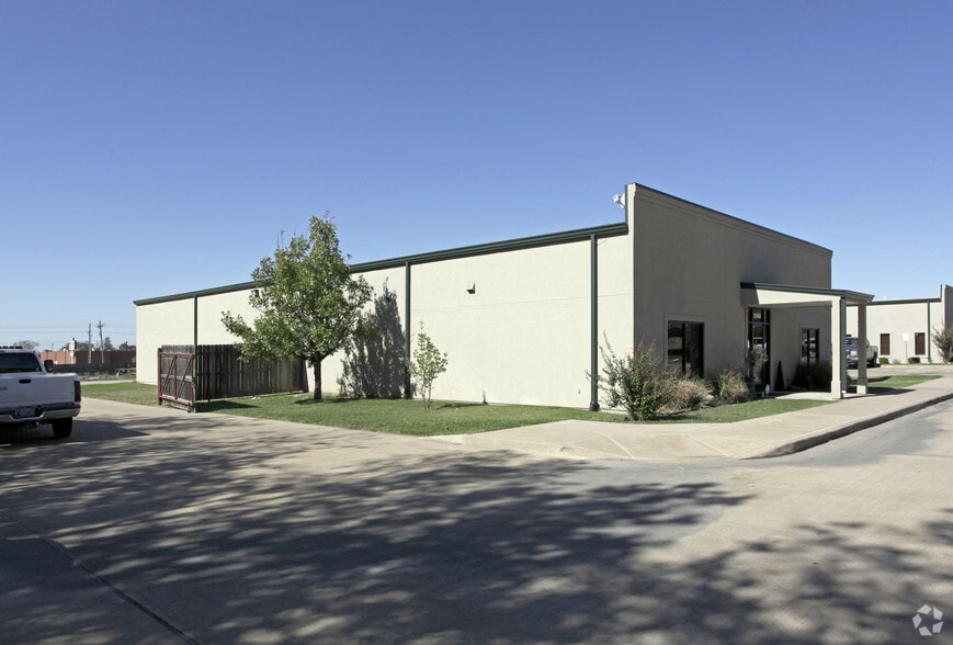 2140 S 130th East Ave, Tulsa, OK for lease - Primary Photo - Image 2 of 9