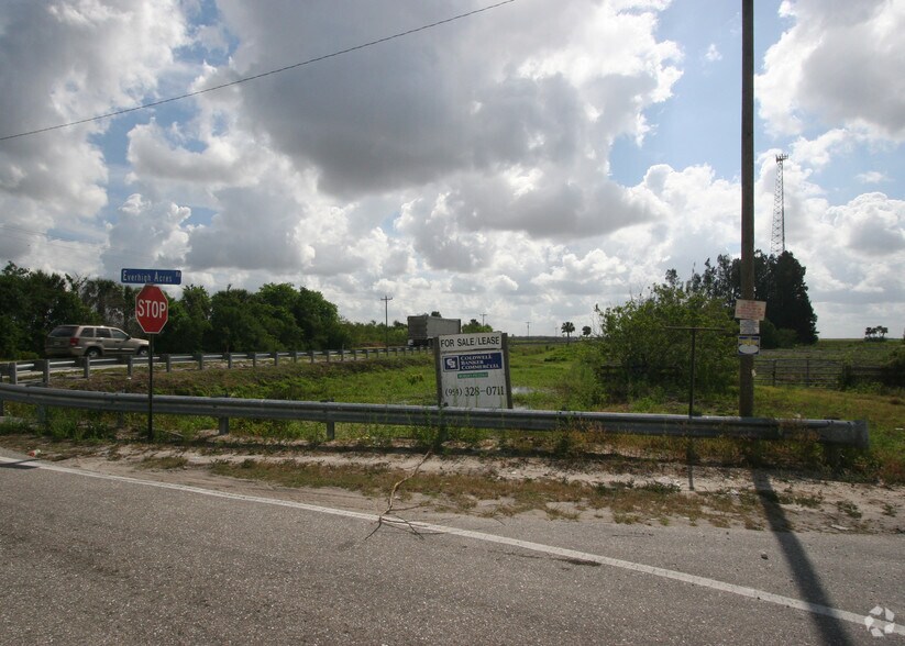 120 Acre Lot Sale Opportunity portefeuille de 2 propriétés à vendre sur LoopNet.ca - Photo du bâtiment - Image 1 de 1