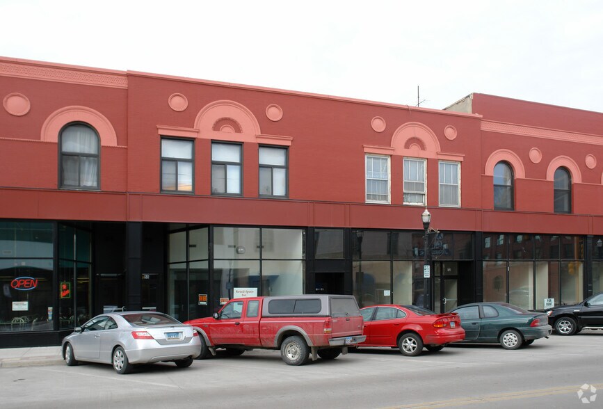 66-74 Broadway N, Fargo, ND à louer - Photo du bâtiment - Image 2 de 44