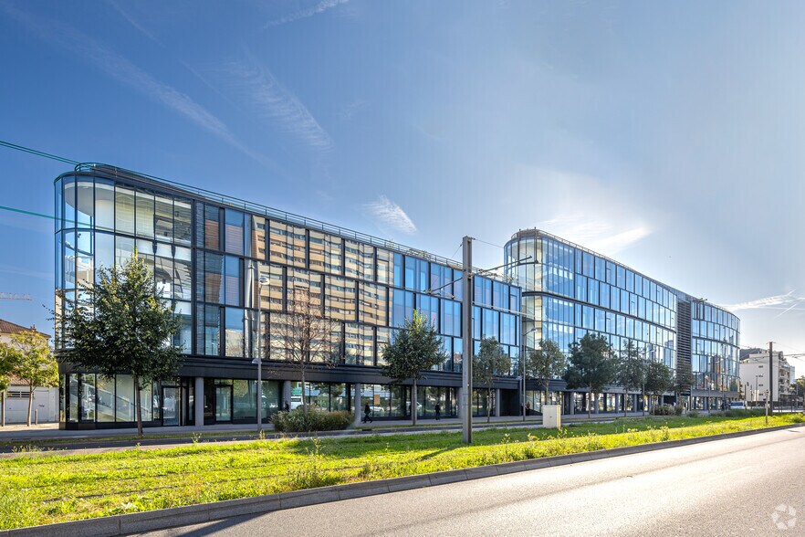 50 Boulevard National, La Garenne-Colombes à louer - Photo du bâtiment - Image 2 de 2