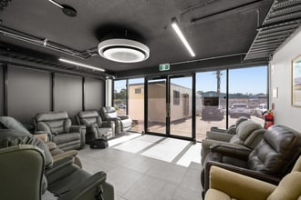 36 Smallwood St, Underwood for lease Interior Photo- Image 2 of 10