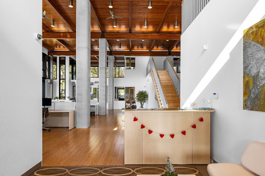 9611 Highway 97, Lake Country, BC à vendre - Photo intérieure - Image 2 de 37