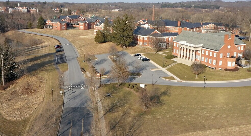 Warfield Ave, Sykesville, MD à vendre - Vidéo aérienne - Image 2 de 46