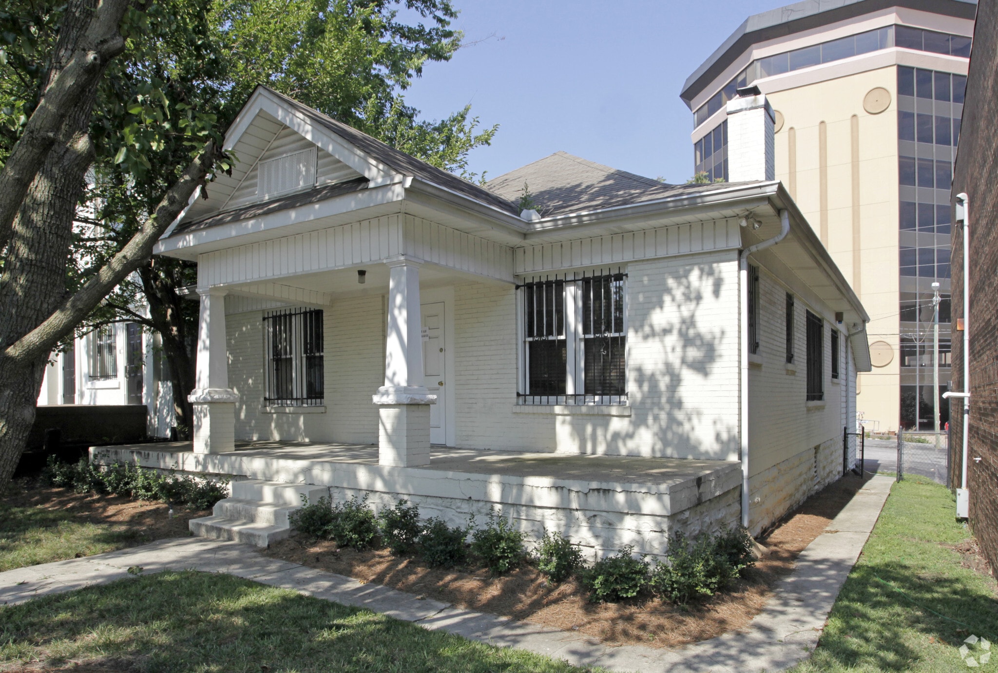 49 Music Sq E, Nashville, TN for lease Primary Photo- Image 1 of 5