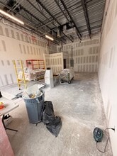 12611 SE Bonita Beach Rd, Bonita Springs, FL à louer Photo intérieure- Image 2 de 5