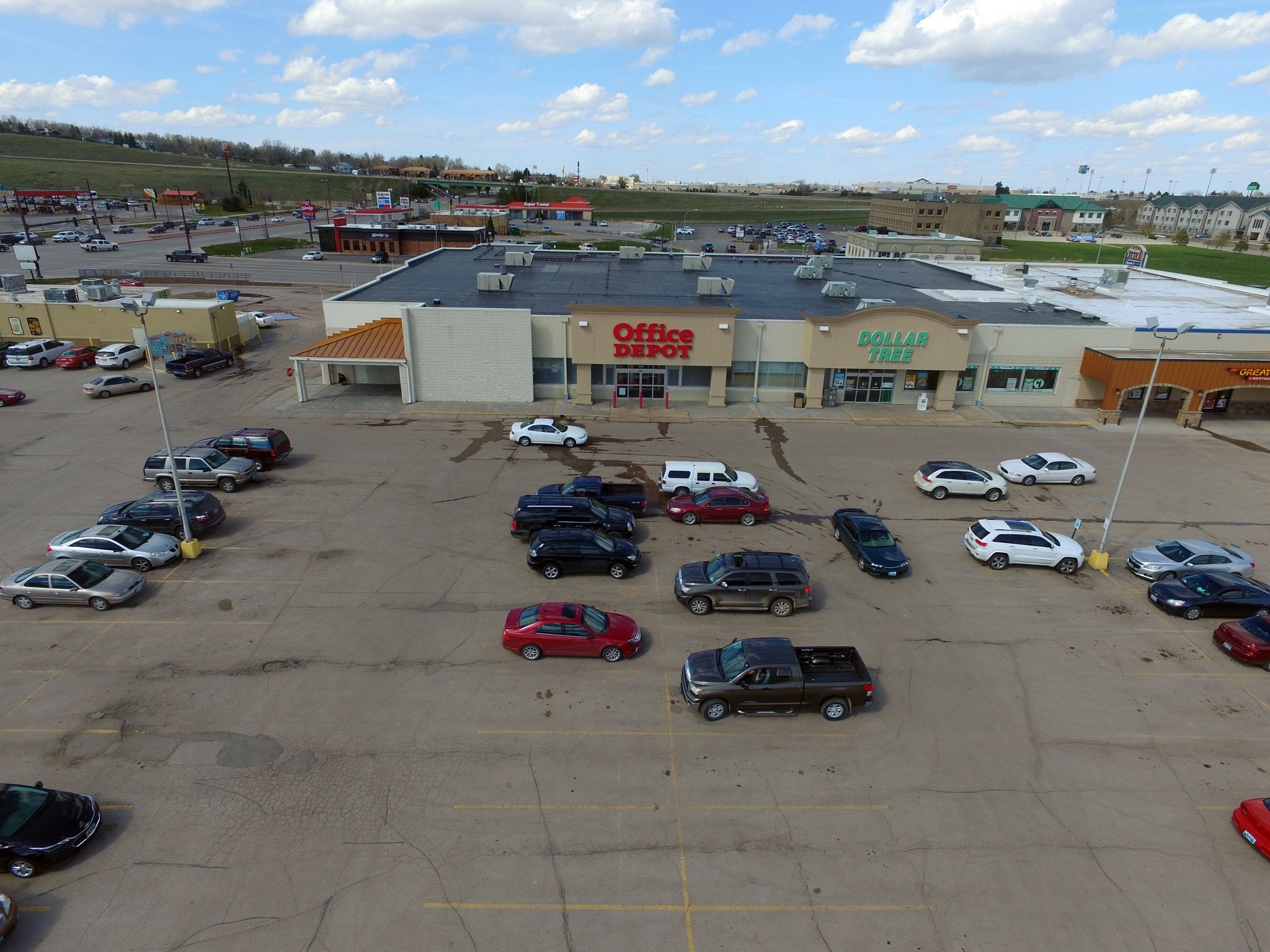 2005 S Douglas Hwy, Gillette, WY for lease Primary Photo- Image 1 of 4