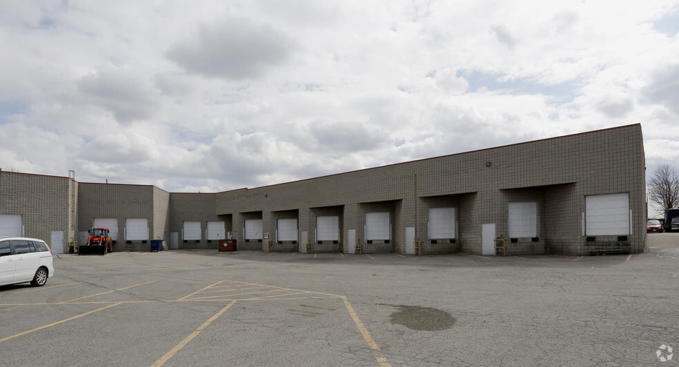 500 Alden Rd, Markham, ON for lease - Building Photo - Image 3 of 9