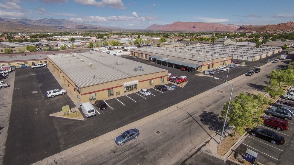 1330 W Sunset Blvd, St George, UT à louer - Aérien - Image 3 de 7