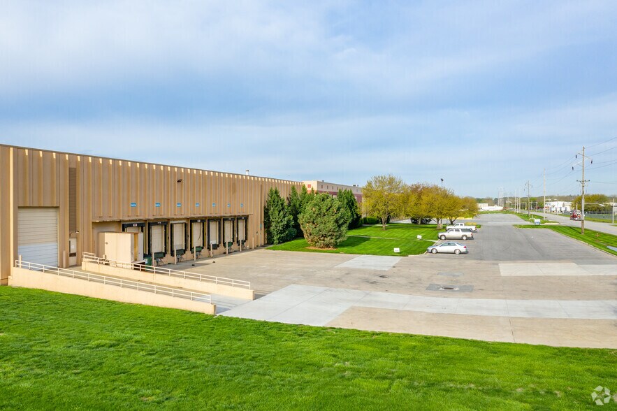 5101-5207 Speaker Rd, Kansas City, KS à louer - Photo du bâtiment - Image 3 de 3