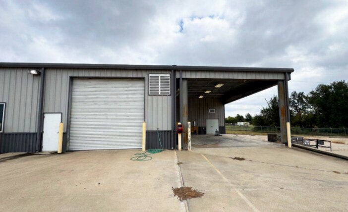 111 Bailiff Dr, Fairfield, TX à vendre - Photo du bâtiment - Image 2 de 5