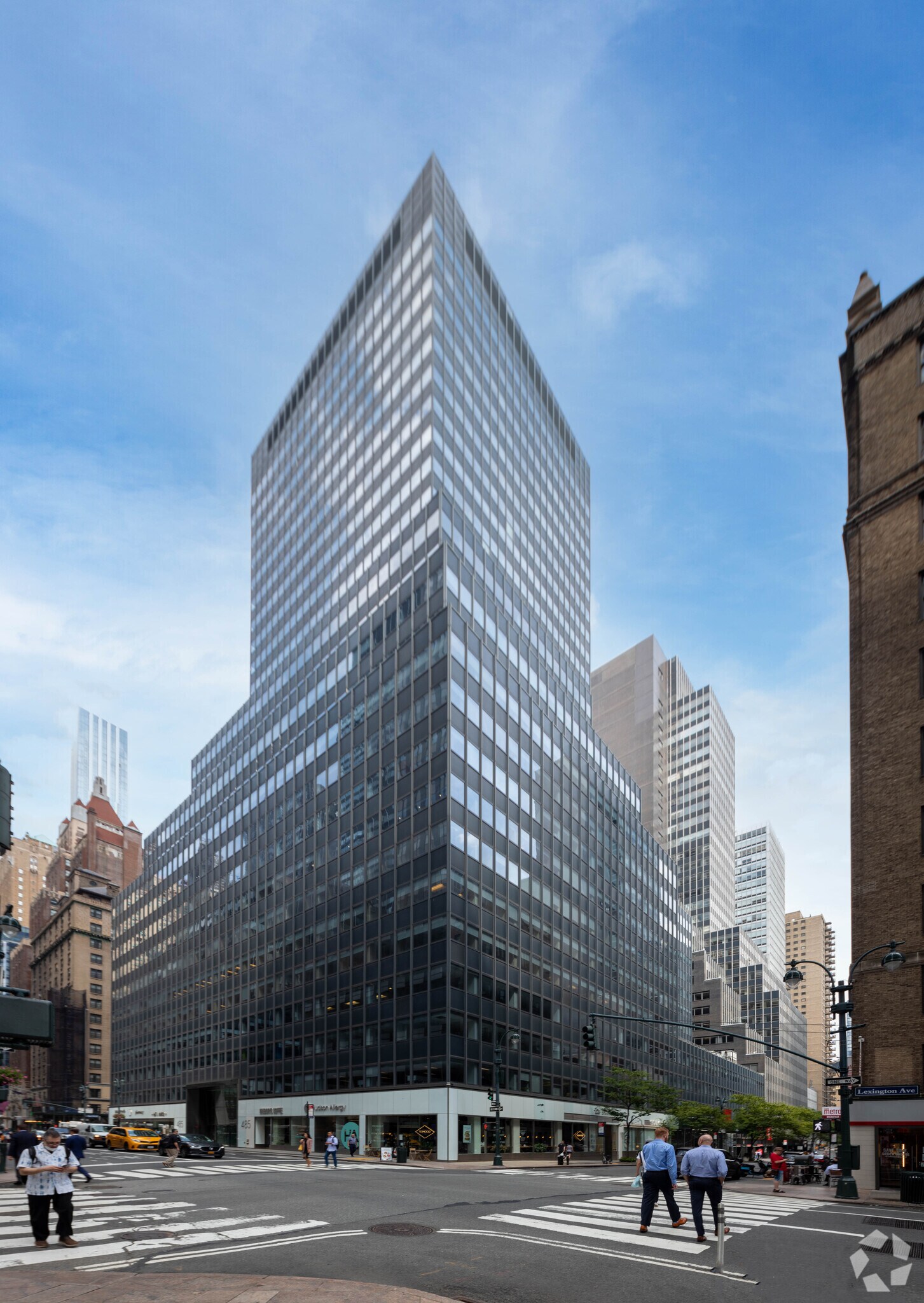 485 Lexington Ave, New York, NY à louer Photo du bâtiment- Image 1 de 12