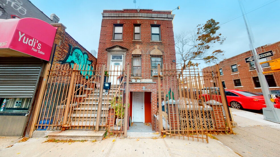 55-19 Metropolitan Ave, Ridgewood, NY for sale - Building Photo - Image 2 of 13