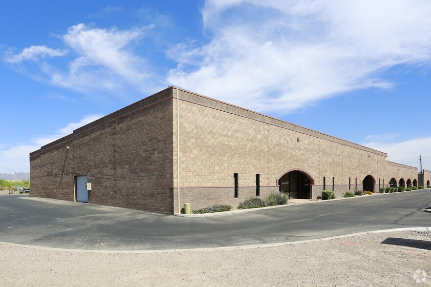 1683 W Grant Rd, Tucson, AZ à louer - Photo du bâtiment - Image 3 de 3