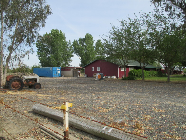 Lacey Blvd, Armona, CA à vendre - Photo du bâtiment - Image 1 de 1