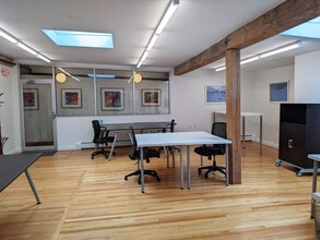 9 1/2 Market St, Northampton, MA for lease Interior Photo- Image 2 of 8