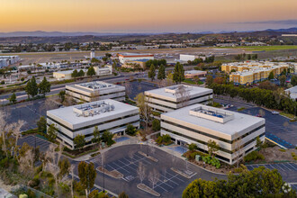 2111 Palomar Airport Rd, Carlsbad, CA - Aérien  Vue de la carte - Image1