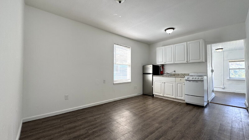419 N Wild Olive Ave, Daytona Beach, FL for sale - Building Photo - Image 2 of 7