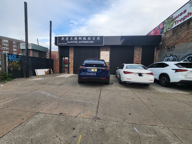 Plus de détails pour 80-12 51st Ave, Elmhurst, NY - Industriel à vendre