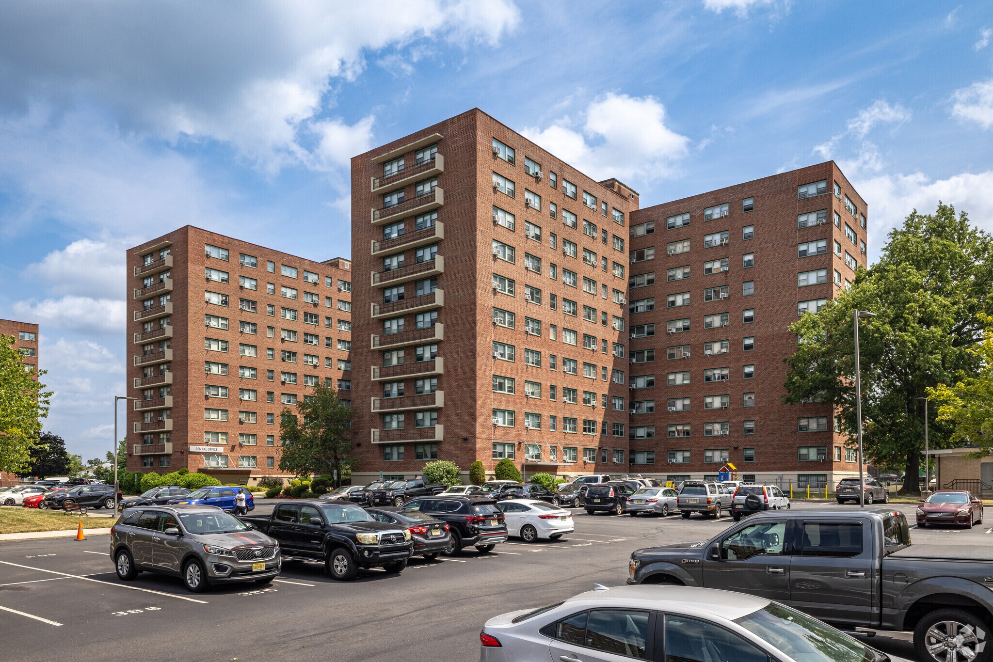 20 Marshall St, Irvington, NJ à louer Photo principale- Image 1 de 26