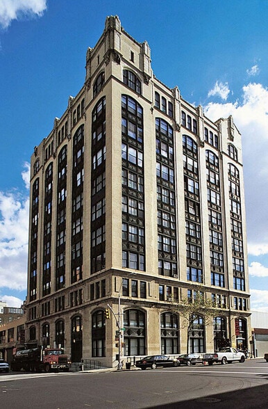 210 Eleventh Ave, New York, NY for lease - Building Photo - Image 2 of 2