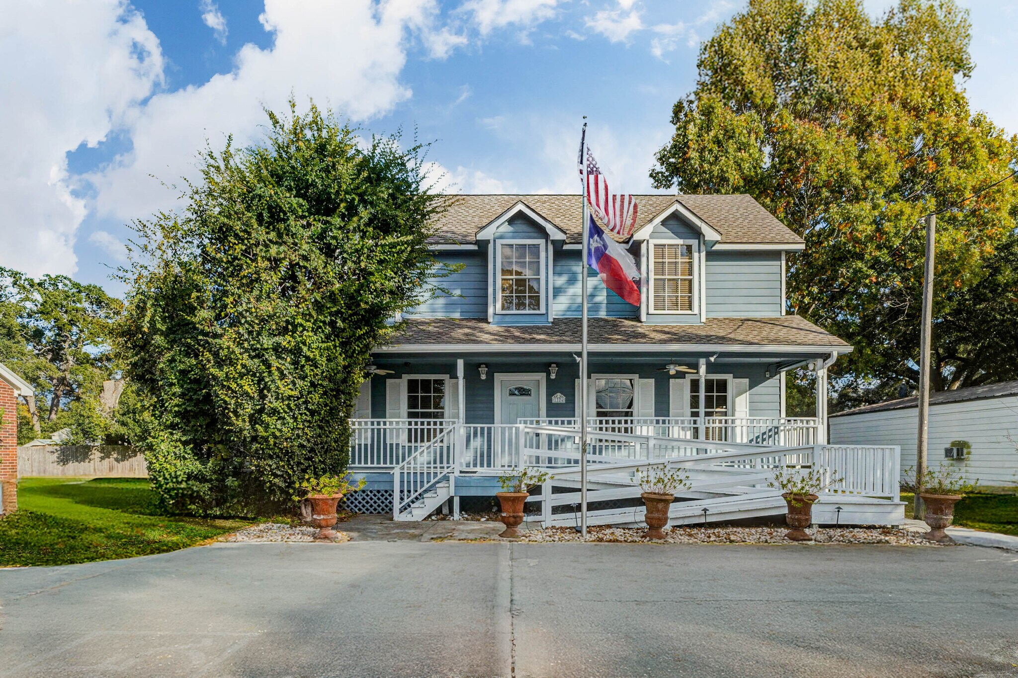 1324 Avenue D, Katy, TX à vendre Photo principale- Image 1 de 44