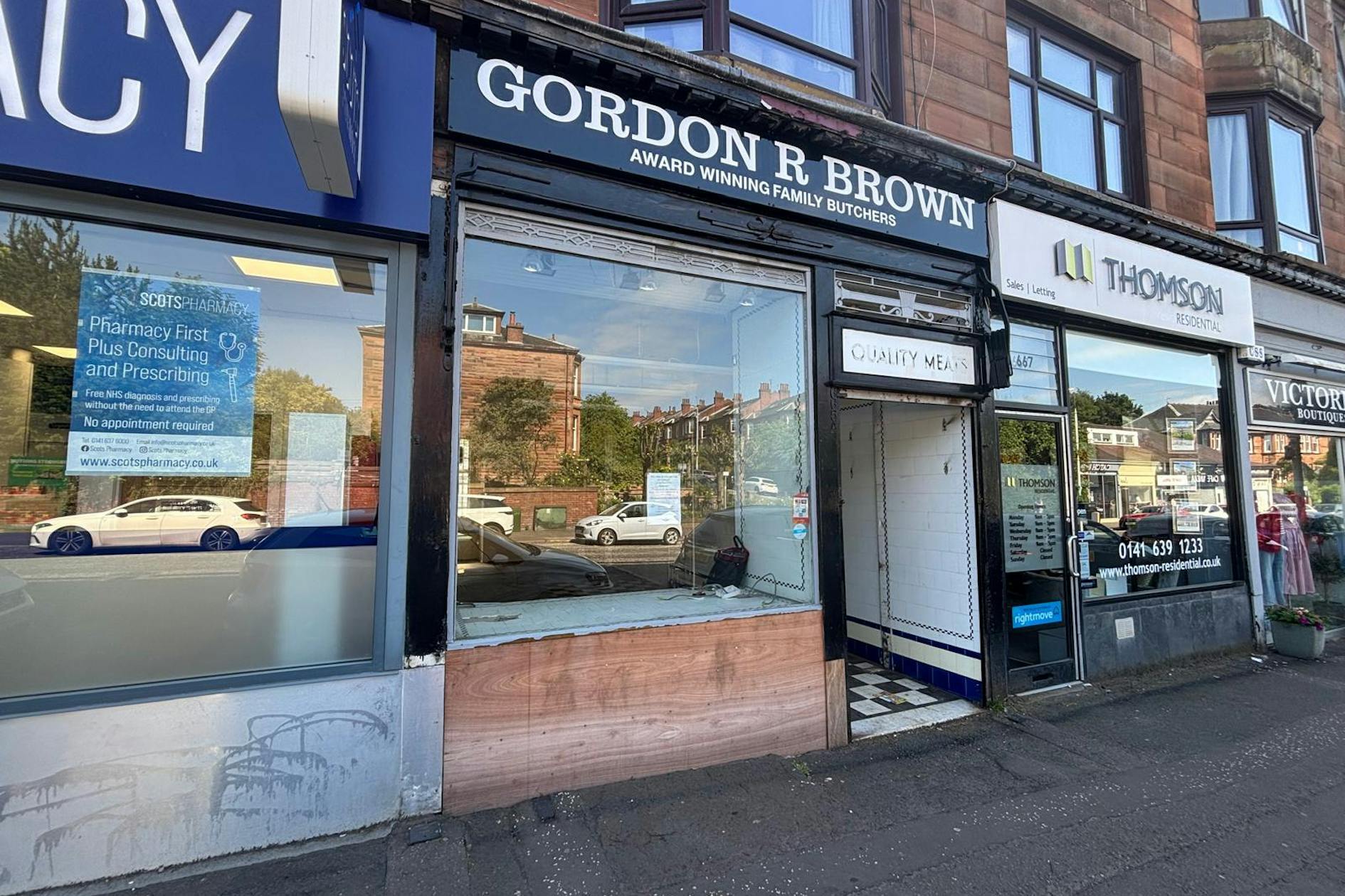 665A Clarkston Rd, Glasgow for sale Primary Photo- Image 1 of 2