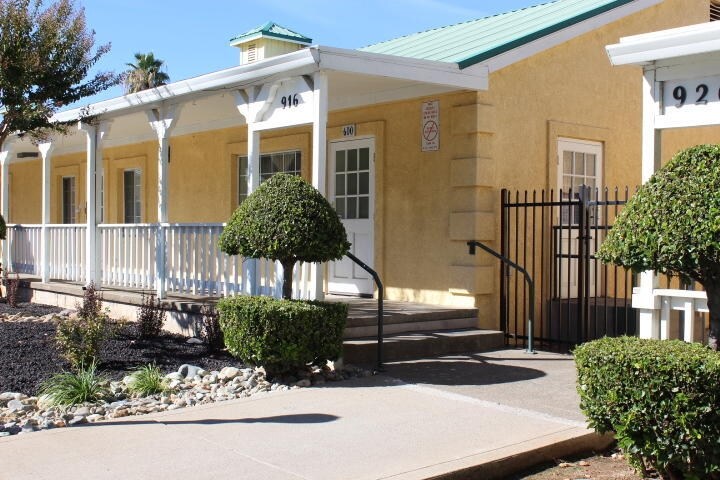 926 E Cypress Ave, Redding, CA for lease Primary Photo- Image 1 of 19