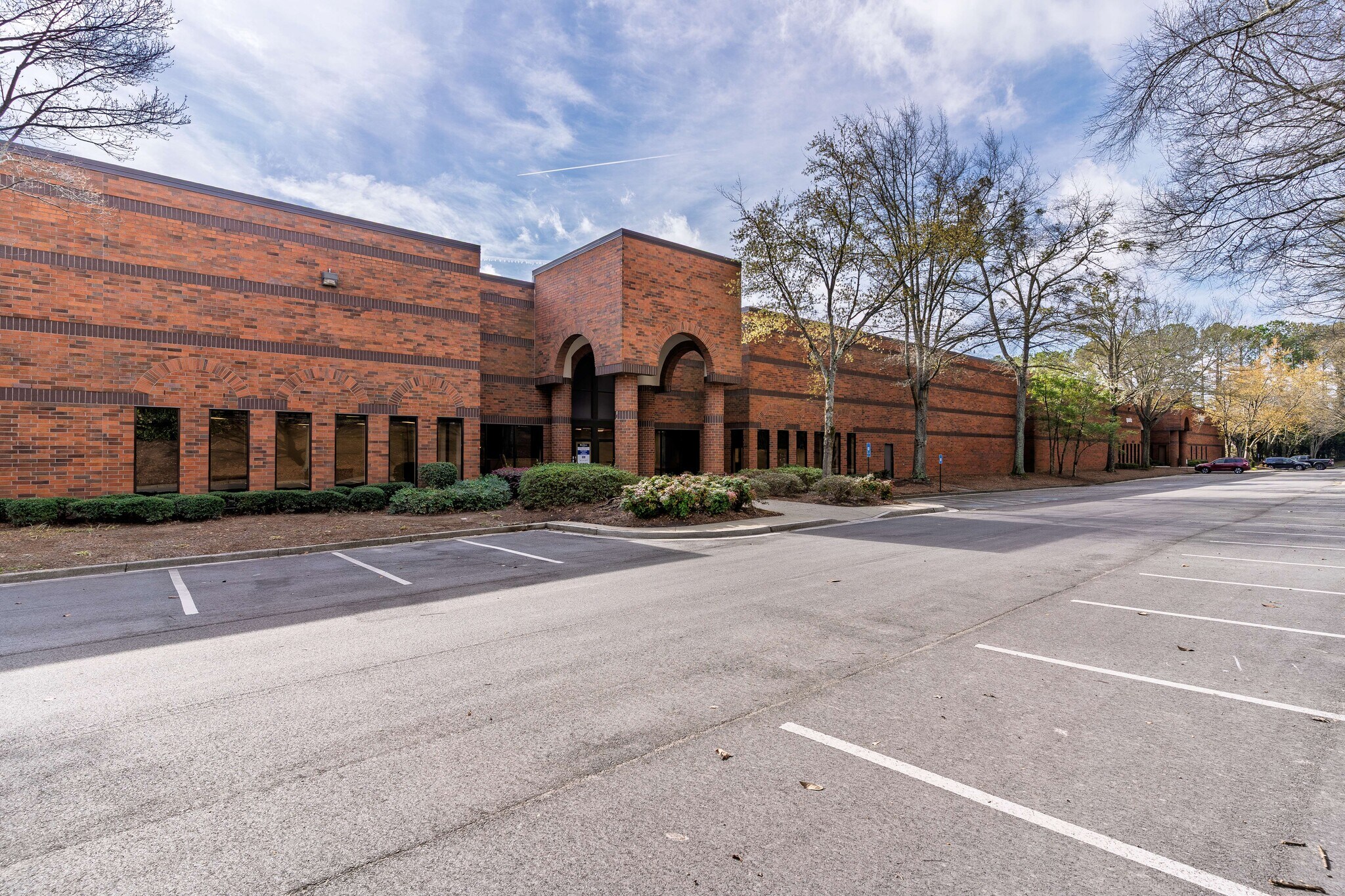 8125 Troon Cir, Austell, GA for lease Interior Photo- Image 1 of 8