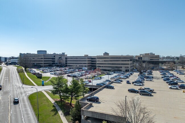 Plus de détails pour 1401 Harrodsburg Rd, Lexington, KY - Bureau à louer