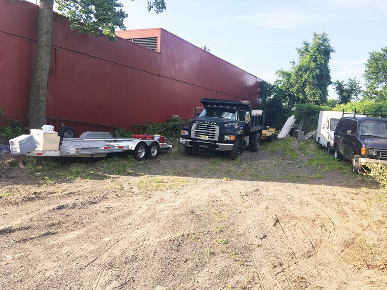 9 W Linden Ave, Englewood, NJ à louer - Photo du bâtiment - Image 3 de 5