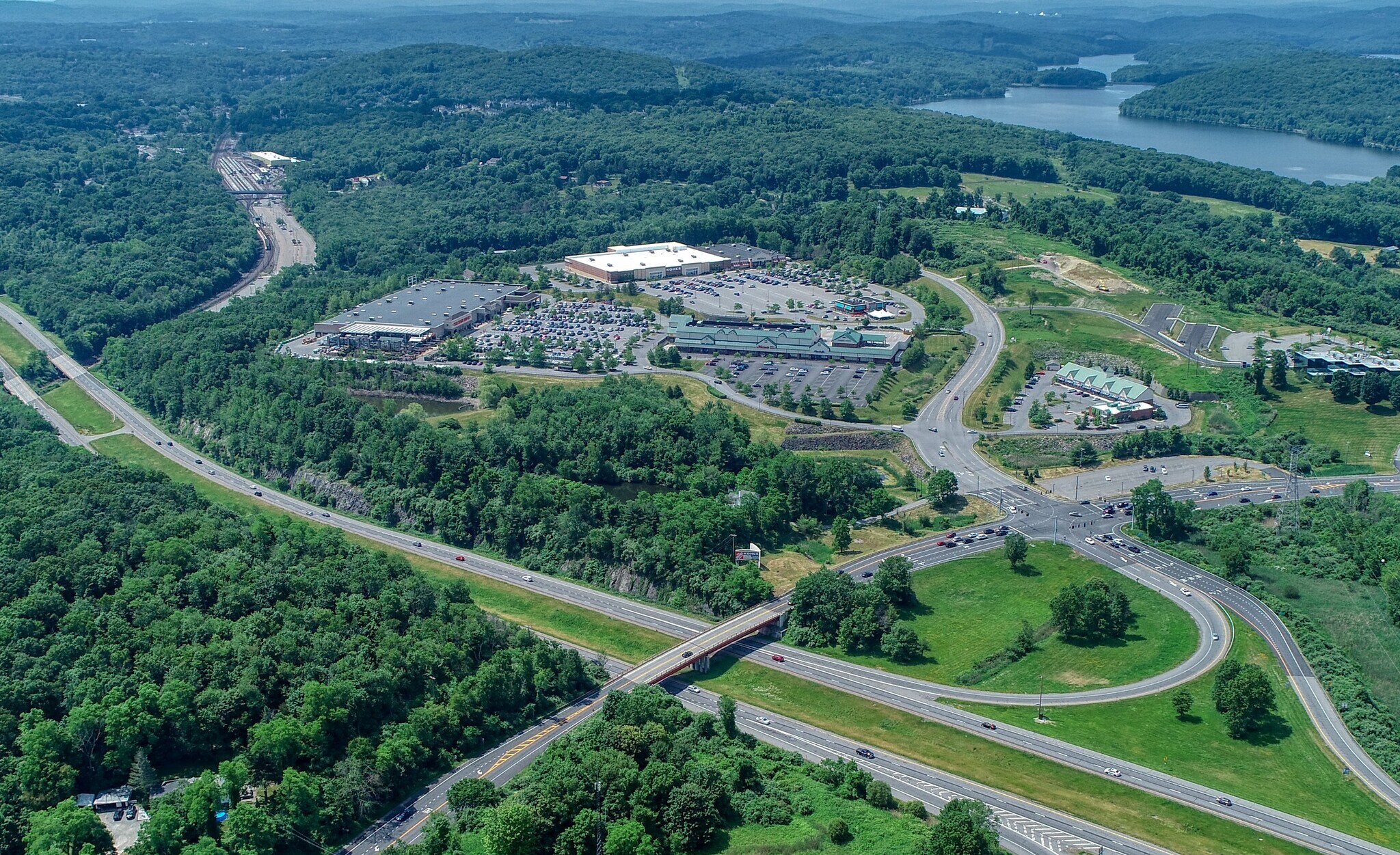 111 Independent Way, Brewster Village, NY à vendre Aérien- Image 1 de 1